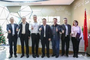 广州市与番禺区人力资源和社会保障局领导莅临亚搏集团官网亚搏集团官网亚搏集团官网亚搏集团官网首页-亚搏(中国)
集团调研指导